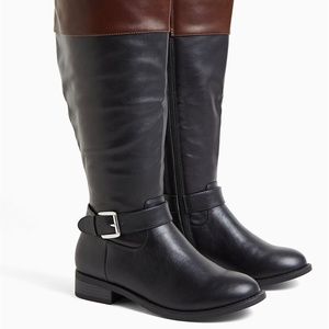 BLACK FAUX LEATHER TWO TONE BUCKLE KNEE-HIGH BOOT (WW)